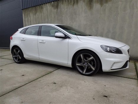 Volvo V40 - 1.6 D2 R-Design Business Navigatie - 1