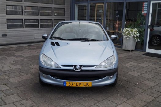 Peugeot 206 CC - 1.6-16V Premium / Elek-Pakket / Leer / APK - 1