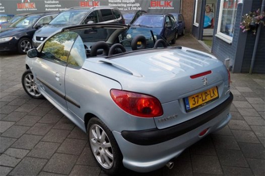 Peugeot 206 CC - 1.6-16V Premium / Elek-Pakket / Leer / APK - 1