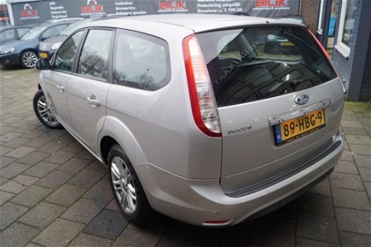 Ford Focus Wagon - 1.6 Ghia / Clima / Navi / PDC / Automaat - 1