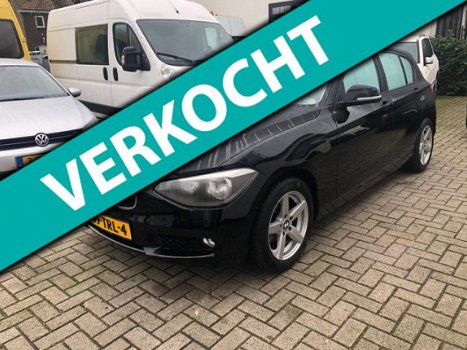 BMW 1-serie - 116i Business+ Automaat / Navigatie / 5-deurs - 1