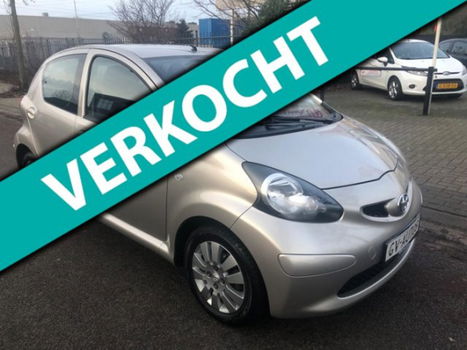 Toyota Aygo - 1.0-12V + Airco/leer bekleding/5deurs - 1