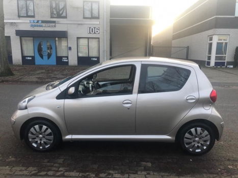 Toyota Aygo - 1.0-12V + Airco/leer bekleding/5deurs - 1