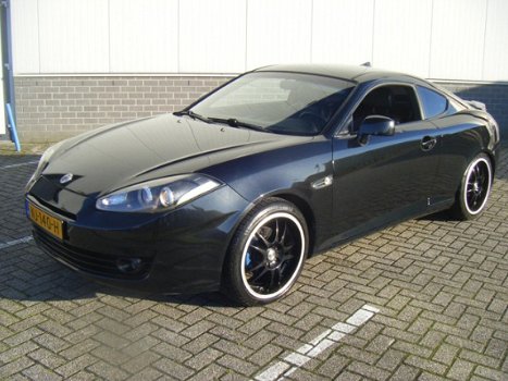 Hyundai Coupé - Zwart nw Model 2009 Topper - 1