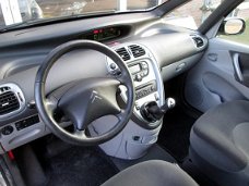 Citroën Xsara Picasso - 1.6i 16V Attraction climate control / cruise control / parkeersensoren / tre