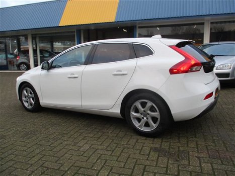 Volvo V40 - 2.0 D2 