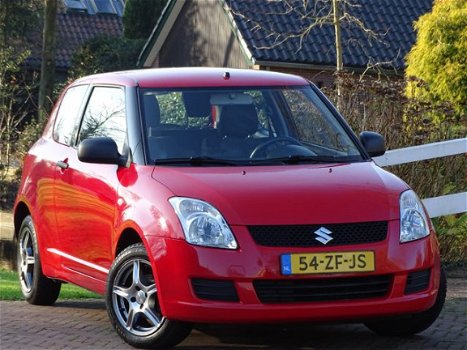 Suzuki Swift - 1.3 Base | USB Audio | Lichtmetalen velgen | - 1