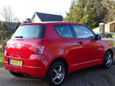 Suzuki Swift - 1.3 Base | USB Audio | Lichtmetalen velgen | - 1