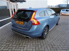 Volvo V60 - 2.4 D6 AWD Plug-In Hybrid Summum EX BTW 50 procent deal 6.475, - ACTIE Excl BTW / Automa