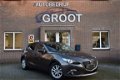 Mazda 3 - 3 2.0 120PK Center-Line Navi/Bi-Xenon/Cruise - 1 - Thumbnail