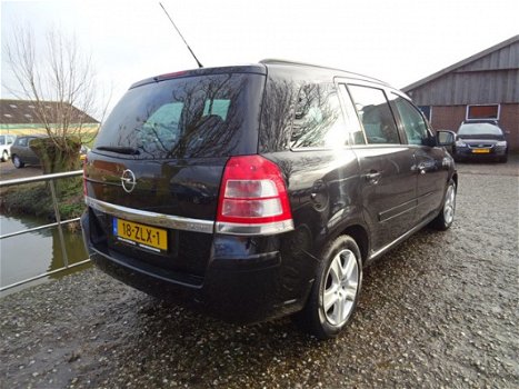 Opel Zafira - 1.9 CDTi 111 years Edition Autom + 7P + Clima Nu € 3.975, - 1