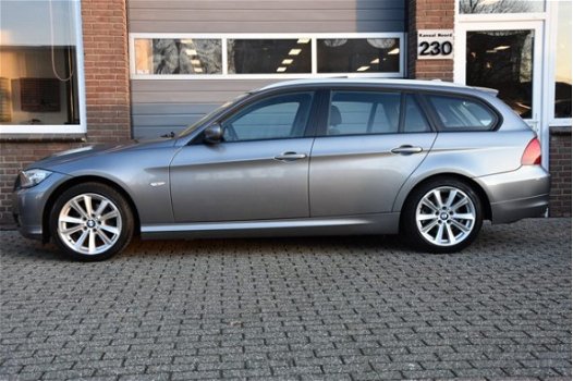 BMW 3-serie Touring - 318 i AUT EXE NAVI/PANO/CRUISE/XENON 103DKM - 1