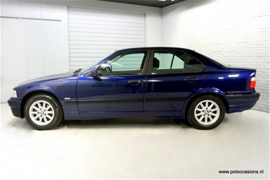 BMW 3-serie - 320i Edition, Automaat, Climate Control, Origineel NL, Dealer-Onderhouden - 1