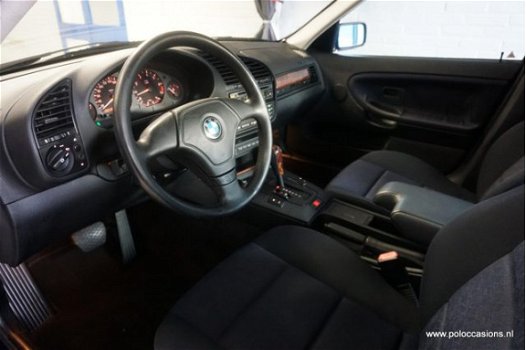 BMW 3-serie - 320i Edition, Automaat, Climate Control, Origineel NL, Dealer-Onderhouden - 1