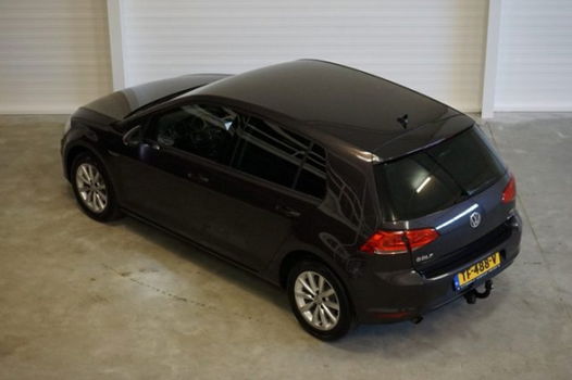 Volkswagen Golf - 1.2 TSI 81KW / 110PK LOUNGE TREKHAAK - 1