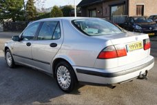 Saab 9-5 - 2.0T 150 PK KEURIGE STAAT AIRCO/CRUISE/TREKHAAK