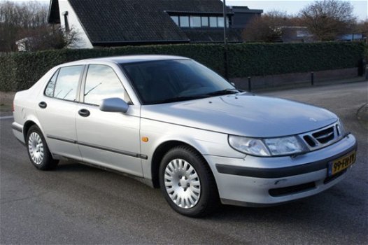 Saab 9-5 - 2.0T 150 PK KEURIGE STAAT AIRCO/CRUISE/TREKHAAK - 1