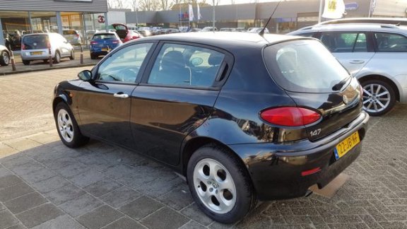 Alfa Romeo 147 - 1.6 T.Spark Progression - 1