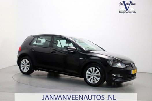 Volkswagen Golf - 1.0 TSI Comfortline 6-bak Parkeersensoren Stuurbediening Climate Control - 1