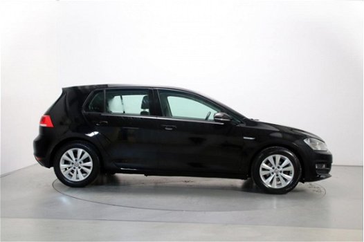 Volkswagen Golf - 1.0 TSI Comfortline 6-bak Parkeersensoren Stuurbediening Climate Control - 1