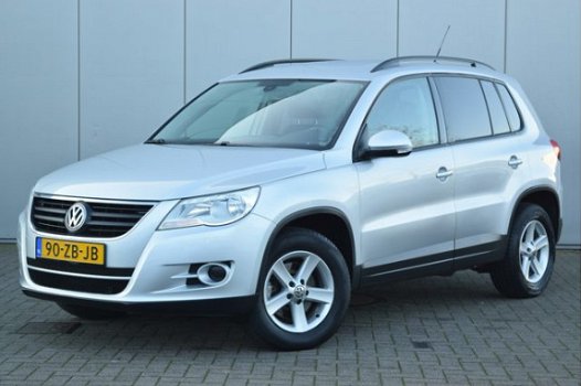 Volkswagen Tiguan - 1.4 TSI Comfort&Design 4Motion Clima Airco Cruise Trekhaak Getint Glas Dakrails - 1