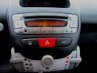 Peugeot 107 - ACTIVE 1.0 AUTOMAAT 5 DRS+AIRCO+TOERENTELLER - 1 - Thumbnail