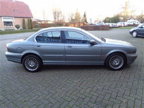 Jaguar X-type - 2.0 V6 - 1