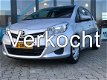 Toyota Yaris - 1.3 VVT-i Aspiration Automaat , 5 deurs, Airco, Trekhaak, Camera - 1 - Thumbnail