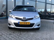 Toyota Yaris - 1.3 VVT-i Aspiration Automaat , 5 deurs, Airco, Trekhaak, Camera