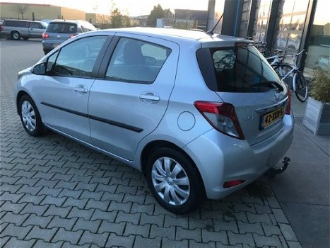 Toyota Yaris - 1.3 VVT-i Aspiration Automaat , 5 deurs, Airco, Trekhaak, Camera - 1