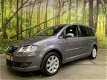 Volkswagen Touran - 2.0 TDI 140 PK 6 Bak Highline Clima Navi Cruise Control Bluetooth - 1 - Thumbnail