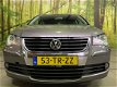 Volkswagen Touran - 2.0 TDI 140 PK 6 Bak Highline Clima Navi Cruise Control Bluetooth - 1 - Thumbnail