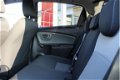 Toyota Yaris - 1.5 Hybrid Dynamic NAVI/ LM-VELGEN/ DONKER GLAS/ KEYLESS - 1 - Thumbnail