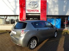 Toyota Verso - 1.6 VVT-i Business / Navigatie / Parkeersensoren / Bluetooth / Parkeercamera / 17inch