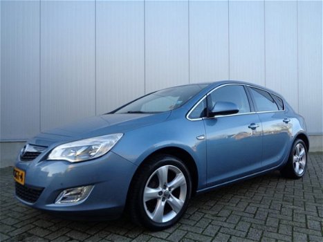 Opel Astra - 1.4 Turbo Edition, 120 PK, Navigatie en 17 inch LMV - 1