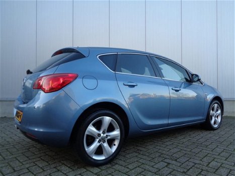 Opel Astra - 1.4 Turbo Edition, 120 PK, Navigatie en 17 inch LMV - 1