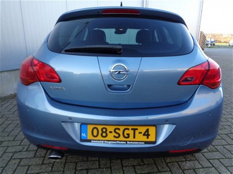Opel Astra - 1.4 Turbo Edition, 120 PK, Navigatie en 17 inch LMV - 1