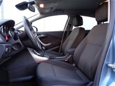 Opel Astra - 1.4 Turbo Edition, 120 PK, Navigatie en 17 inch LMV