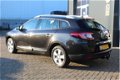 Renault Mégane Estate - 1.4 TCe Dynamique (131pk) KEYLESS/ Navi/ Clima/ Cruise/ Elek. pakket/ Isofix - 1 - Thumbnail