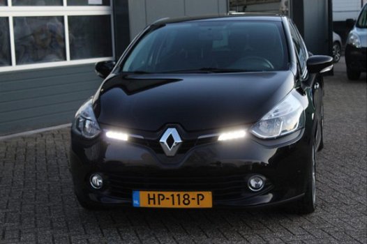 Renault Clio - 1.5 dCi ECO Night&Day (90pk) Navi/ Airco/ Cruise/ Elek. pakket/ Isofix/ Bluetooth/ Mu - 1