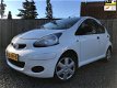 Toyota Aygo - 1.0-12V Now , APK, NAP, 5-deurs, Airco, nette auto - 1 - Thumbnail