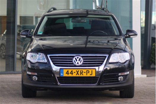 Volkswagen Passat Variant - 1.6i FSI Trendline - Climaat contr. | Cruise-contr. | Winterset | Roofra - 1