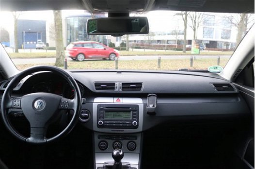 Volkswagen Passat Variant - 1.6i FSI Trendline - Climaat contr. | Cruise-contr. | Winterset | Roofra - 1