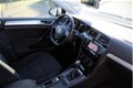 Volkswagen Golf - 1.2 TSI CUP Edition Automaat/Navigatie/Climate controle/Cruise controle/Parkeersen - 1 - Thumbnail