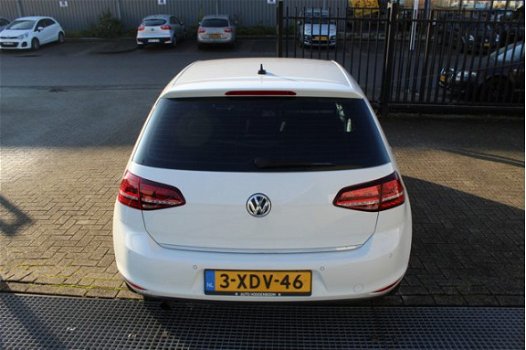 Volkswagen Golf - 1.2 TSI CUP Edition Automaat/Navigatie/Climate controle/Cruise controle/Parkeersen - 1