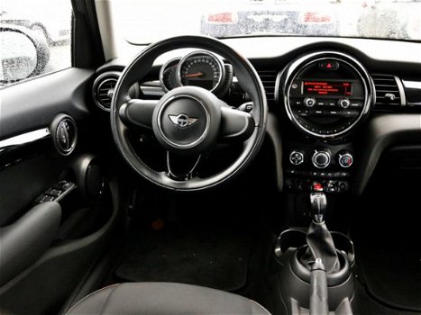 Mini Mini One - 1.2 Salt Turbo 102 PK 5 Deurs / Airco / 29000 KM / 17