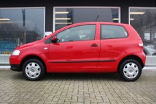 Volkswagen Fox - 1.4 Trendline | Elektrische ramen voor | Stuurbekrachtiging | Centrale deurvergrend