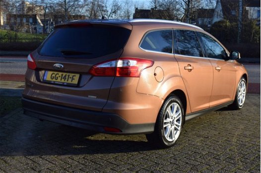 Ford Focus Wagon - 1.0 EcoBoost Titanium 6-bak Wagon 125pk Dode hoek sensoren | Dealer onderhouden | - 1