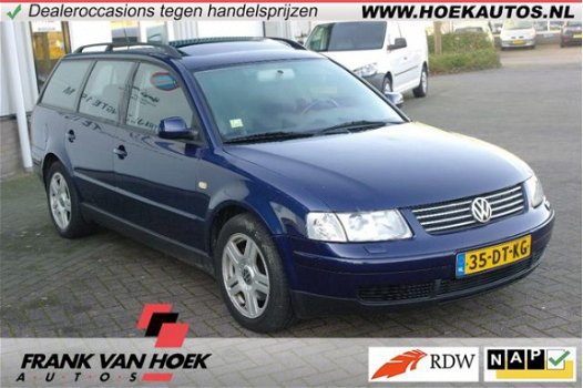 Volkswagen Passat Variant - 2.5 TDI Highline V6 TDI 110 KW AUTOMAAT - 1