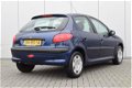 Peugeot 206 - 1.1 XR 5 deurs Stuurbekrachtiging Elek/pakket 80dkm - 1 - Thumbnail